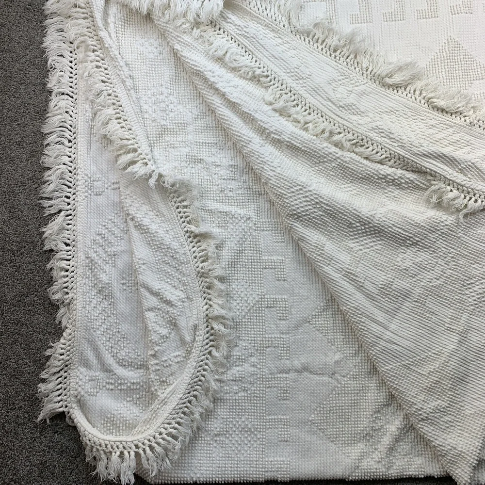 Fringed Chenille Medallion Bedspread Mid Century Off White Cotton 76 x 109 King